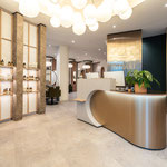 Empfangsbereich mit Bar im Salon MEHLFELD in Bad Schwartau