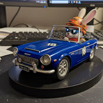 Fairlady 2000 》本日も定時で帰れず。世界に日本から誇れる名車の一台を眺める。 さぁ、仕事かたして高速飛ばして、早く帰ろ...