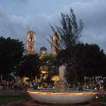 La Iglesia con el monumento a la mujer yucateca