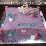 torta cuscino principessa con corona