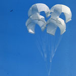 Ouverture des parachutes Descente de la plate-forme sur Fonsorbes.
