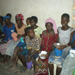 Weihnachtsbäckerei der Grundschule Seckenheim für Burkina Faso
