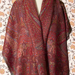 Châle "kani" du Cachemire, en laine rouge orangé, de 105 cm sur 210 cm.