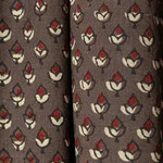 Dimensions des boutons : 0,8 cm de largeur sur 1,20 cm de hauteur.