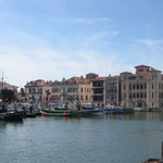 Le port de Saint Jean de Luz et la Maison de L'infante, théâtre du mariage de Louis XIV