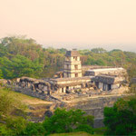 Aussicht auf das grösste Gebäude in Palenque