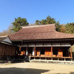 備前焼の屋根瓦を持つ旧閑谷学校