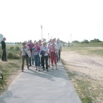 Ouistreham - le groupe en balade