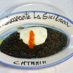 riso al nero di seppia (vulcano)