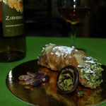 cannolo con  ricotta e zibibbo