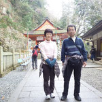 奥の院の「巌魂神社」