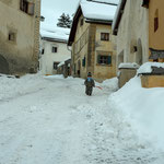 RED SHOVEL - Guarda, Switzerland