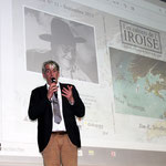 Brieg Haslé-Le Gall, vice-président de la Société d'Études de Brest et du Léon, présentant le hors-série n° 11 des "Cahiers de l'Iroise" © Claude Péron / SEBL 2023