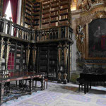Fotografieren streng verboten! in der Barockbibliothek der Universität von Coimbra