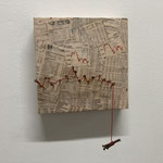 "Verzockt" | MDF-Block, Papier, Garn, Nägel