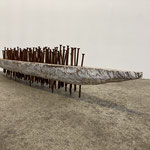 "Solidargemeinschaft" | Holz, Metallräder, Nägel | 26 x 140 x 22 cm