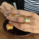 14kt Gouden ring met hamerslag