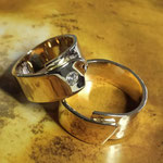 Set trouwringen van 'oud goud'