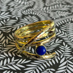 Wikkelring van eigen goud met lapis lazuli