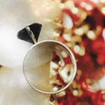 Zilveren ring met 'zwarte diamant' ;-)
