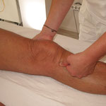 Liebscher und Bracht Faszien Osteopressur Knie Kniegelenk Schmerzen Schmerz Entspannung  Bewegungseinschränkung