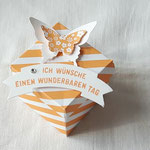 Da wird's doch schon fast wieder Frühling bei dieser hübschen Box von Petra Schneider - www. stanz-und-stempel-werkstatt.blogspot.de