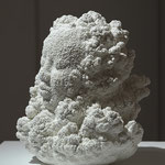 Unform -child- ／h28×w24×d26㎝／ceramic／2019  撮影：小俣英彦