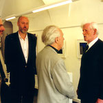 v.r. Bauhausschüler Heinrich Neuy, Rudolf Ortner, Ralph Herrmann, Michael Siebenbrodt vom Bauhausmuseum Weimar