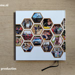 hardcover boek vierkant en met leeslint