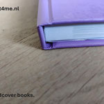 rechte rug van een hardcover boek