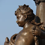 Pont Alexandre III vers les Invalides