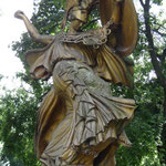 "La danse triomphale" dans les jardins du Trocadéro