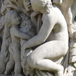 Statue de Mére avec enfant: Trocadéro