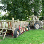 Trecker mit Bollerwagenstation