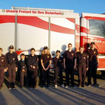 Die Prüflinge warten auf die Abzeichen