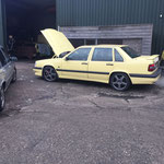 volvo 850 T5R cream yellow