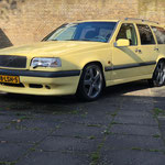 Volvo 850 T-5R cream yellow