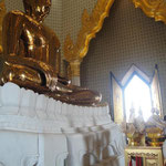 Buddha aus 5,5 Tonnen echtem, purem Gold
