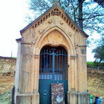 Avant : Restauration complète de la Chapelle de la Hayotte en pierre de Jaumont à Friauville (54)