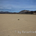 Moving Rock`s im Death Valley