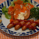フランクフルト ソーセージ   SAUSAGE (with SALAD)