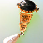 Pretty long design dangle pearl baroque brooch with black cab & black rhinestones-Small details make an enchanting 1950s find-Art.837/4