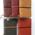 54. documentenmapjes met notitieblokje br.11.5 x h.15 cm. €17,50