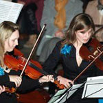 Weihnachtskonzert der Maria-Ward-Schule - Dezember 2007 (rechts von mir Maggie)