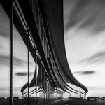 Mirror Bridge (Kongresszentrum Dresden / GER) (Honorable mention Monochrome Awards 2020)