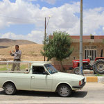 Unsere Abfahrt wird auch gleich noch gefilmt, Tour de Iran :)