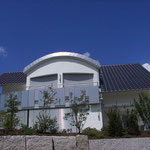 Wohnhaus, VS-Schwenningen | Dacheindeckung mit glasierten Tondachziegel "Rauenberger Gold"