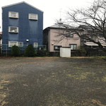 ④駐車スペース　２０１３年春まで幼稚園の園庭として使用していたところ
