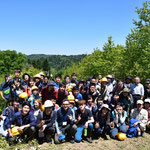 掻き起し地で記念撮影