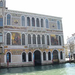 Ein besonders dekorativer Palazzo am Canale Grande.